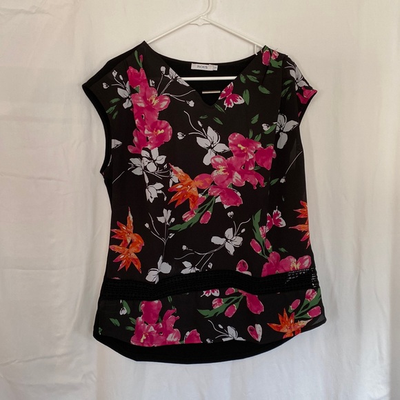 Ricki’s Floral Top - L - Picture 1 of 4